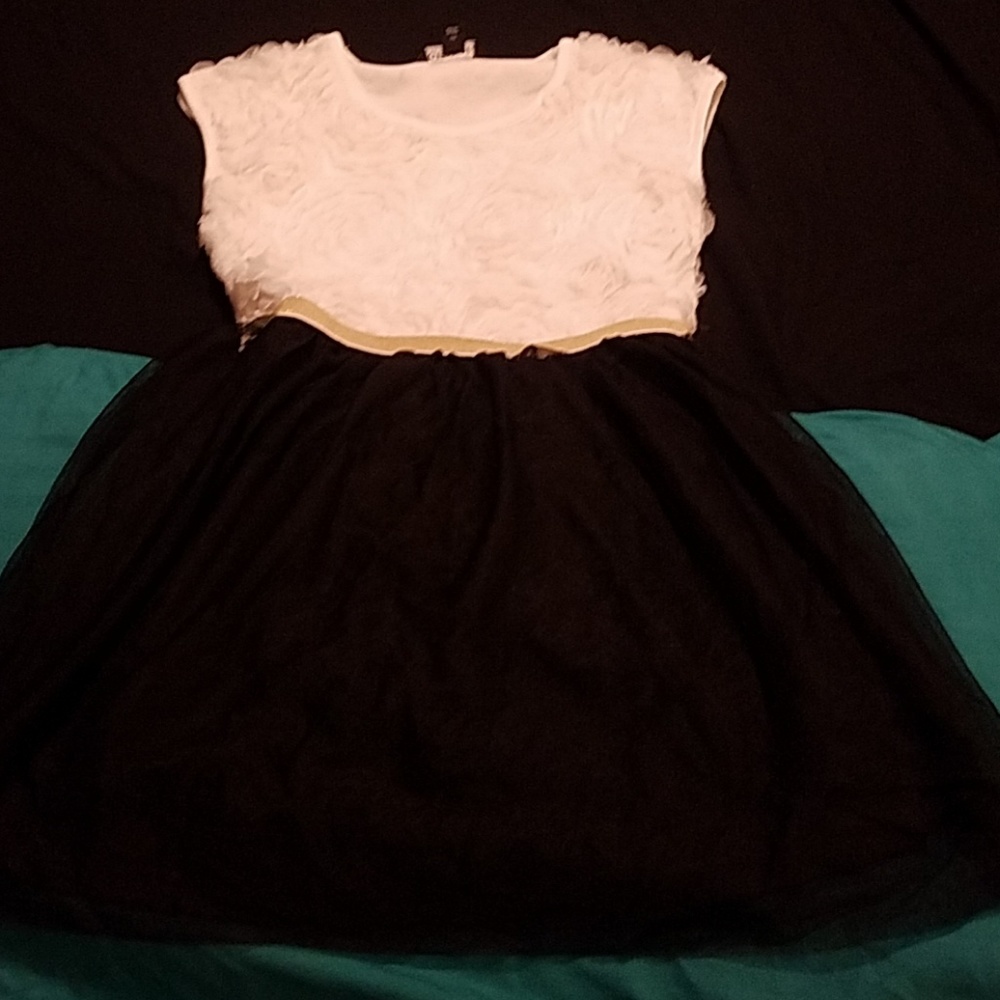 Girls size 8 dress